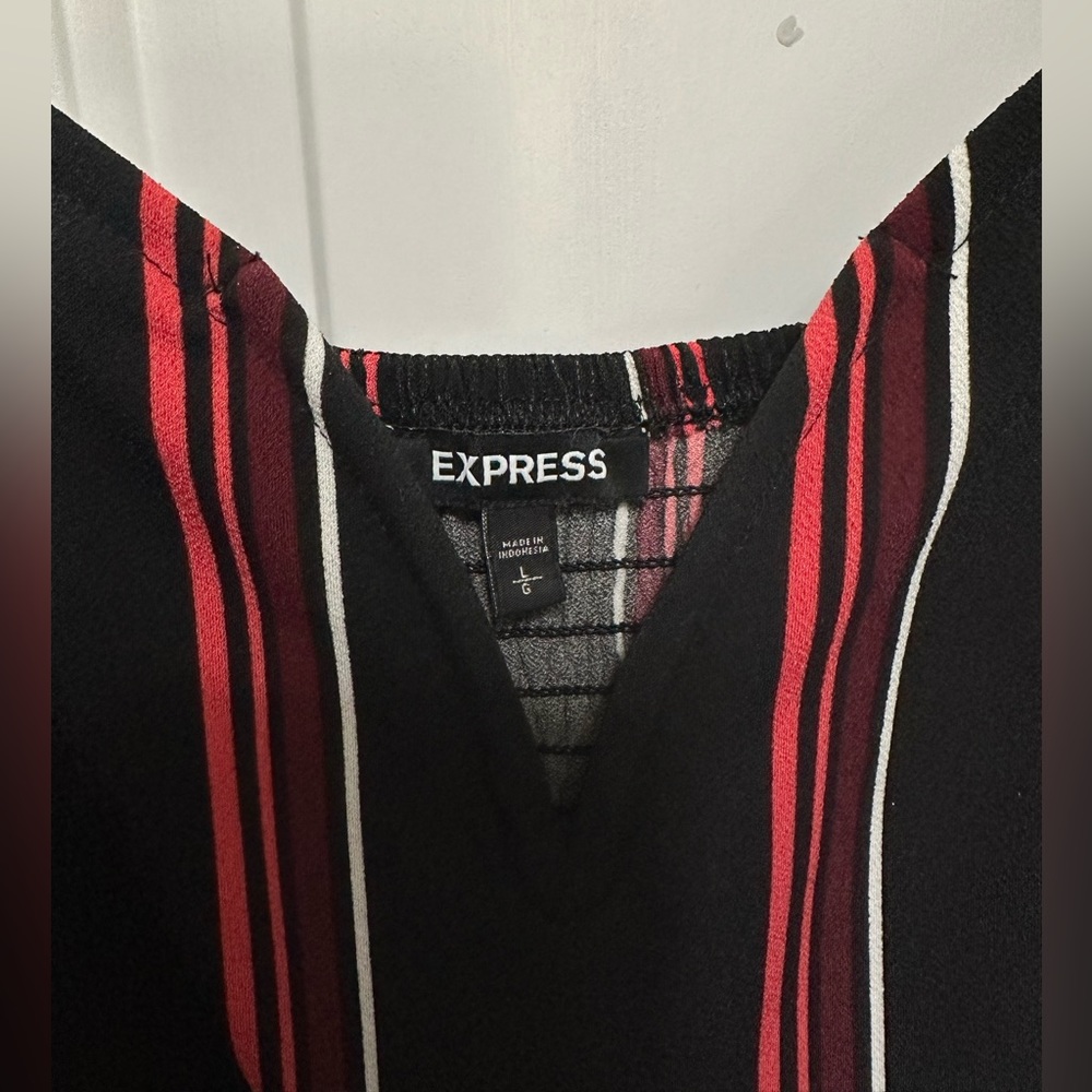Worn 2x only Express jumper - Picture 11 of 12